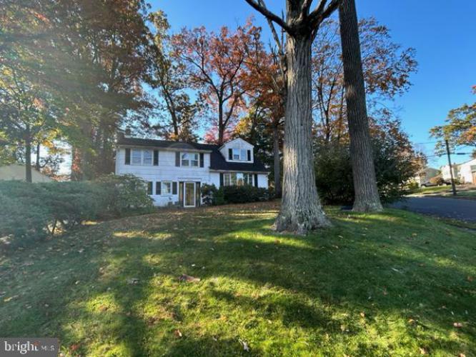 2948 Woodland Road, Abington PA 19001 for sale by EveryHome Realtors