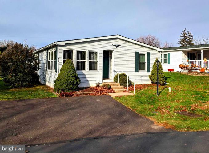 332 Hampton Court, Souderton PA 18964 for sale by EveryHome Realtors