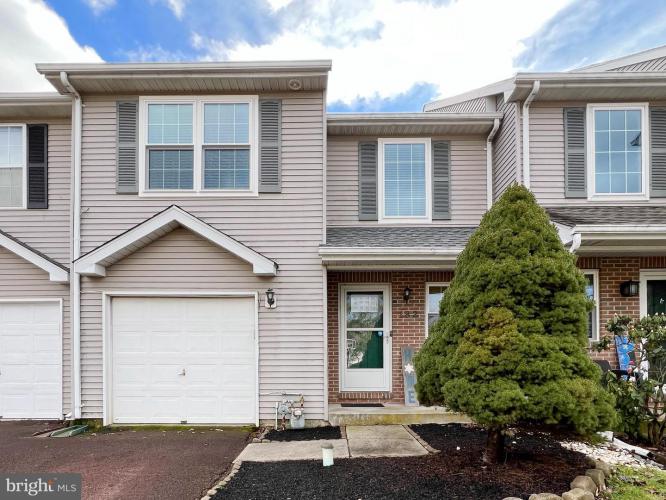 182 Seckel Court, Telford PA 18969 for sale by EveryHome Realtors