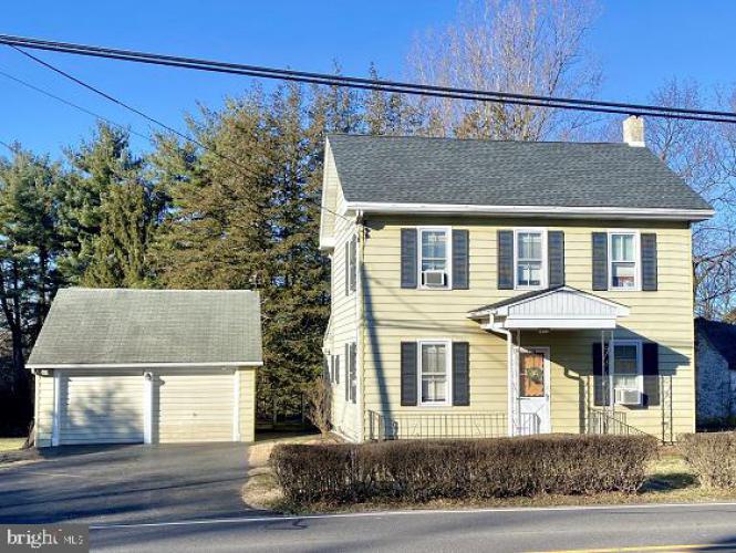 2738 Geryville Pike, Pennsburg PA 18073 for sale by EveryHome Realtors