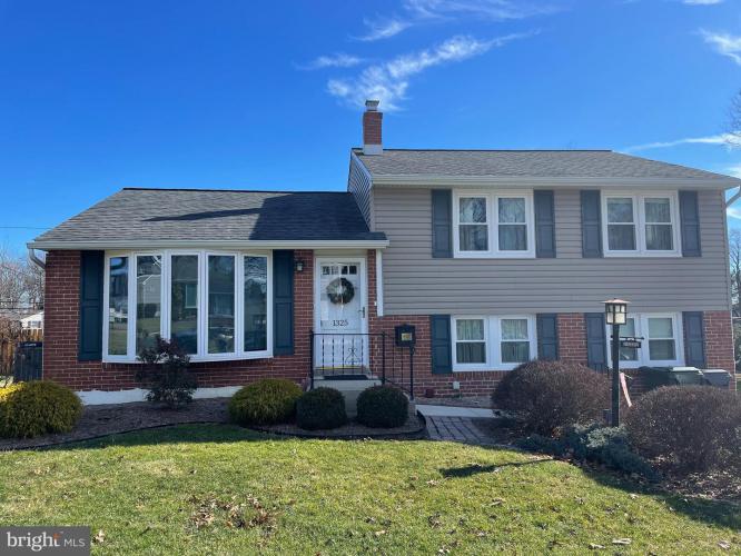 1325 Green Road, Abington PA 19001 for sale by EveryHome Realtors