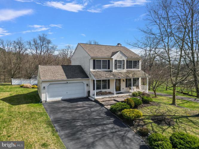 1527 Meadowview Drive, Pottstown PA 19464 for sale by EveryHome Realtors