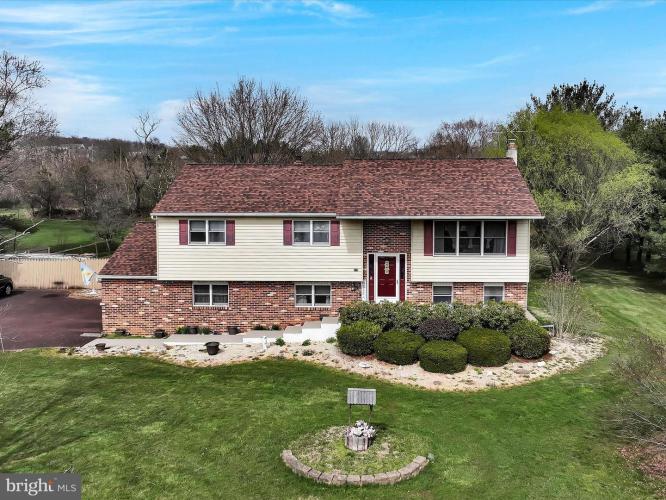 129 Graterford Road, Schwenksville PA 19473 for sale by EveryHome Realtors