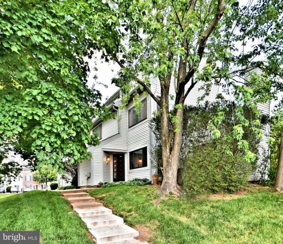 207 Heritage Drive 371, Harleysville PA 19438 for sale by EveryHome