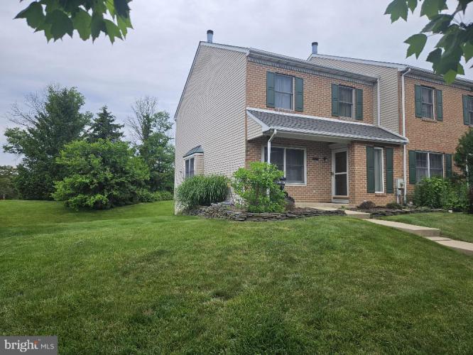 1175 Valley Stream Drive, Perkiomenville PA 18074 for sale by EveryHome