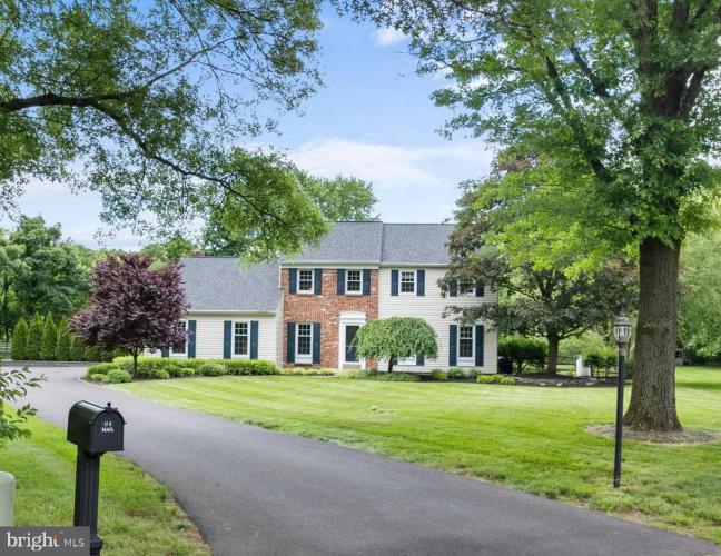 102 Flint Drive, Harleysville PA 19438 for sale by EveryHome Realtors