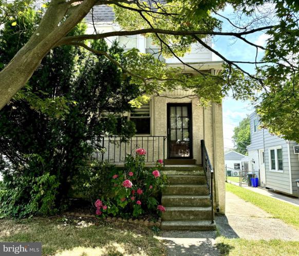 435 W 10th Ave, Conshohocken PA 19428 for sale by EveryHome Realtors