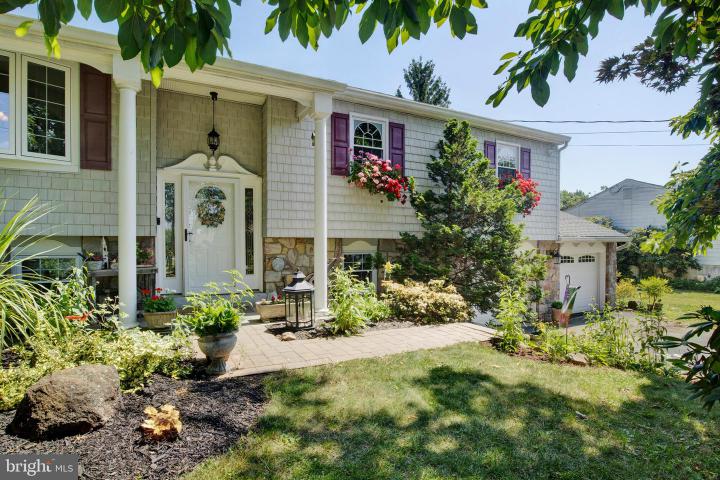 Photo of 1583 Briarwood Lane, Pottstown PA