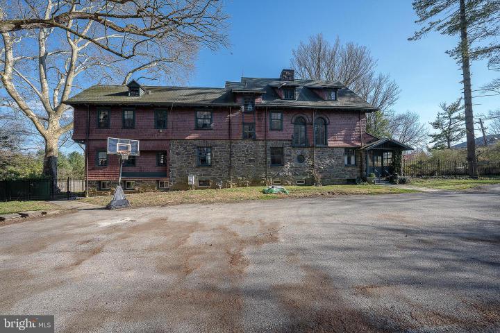 Photo of 1731 County Line Road, Villanova PA
