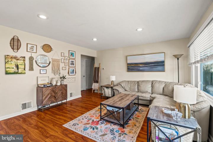 Photo of 2618 Phipps Avenue, Willow Grove PA
