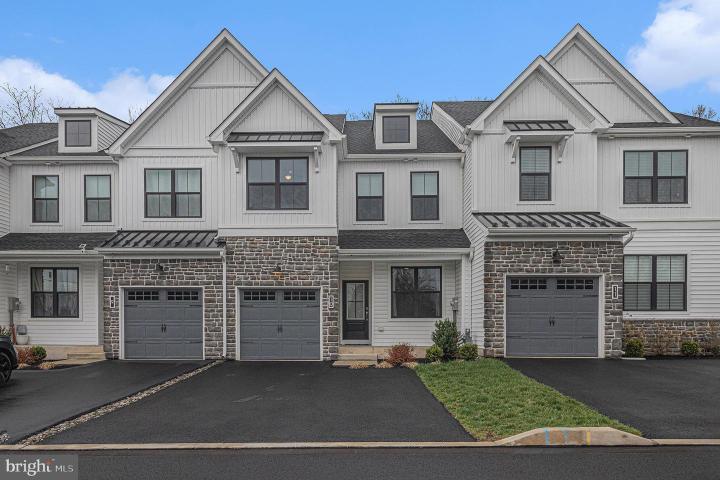Photo of 10 Wheatley Walk, Lansdale PA