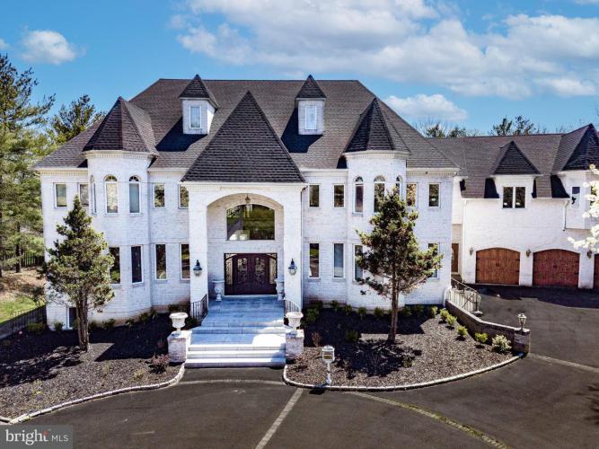 Photo of 832 Paradise Drive