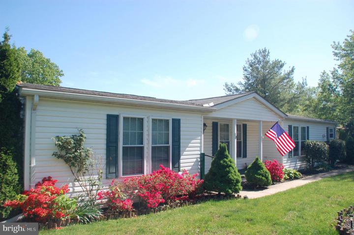 Photo of 18 Asheton Lane, Souderton PA
