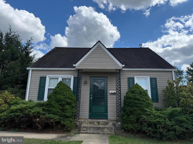 Photo of 890 N Warren Street, Pottstown PA