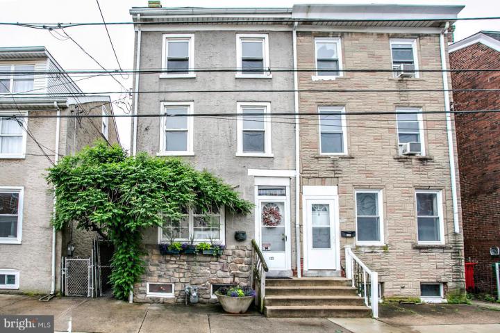 Photo of 122 2nd Street, Bridgeport PA