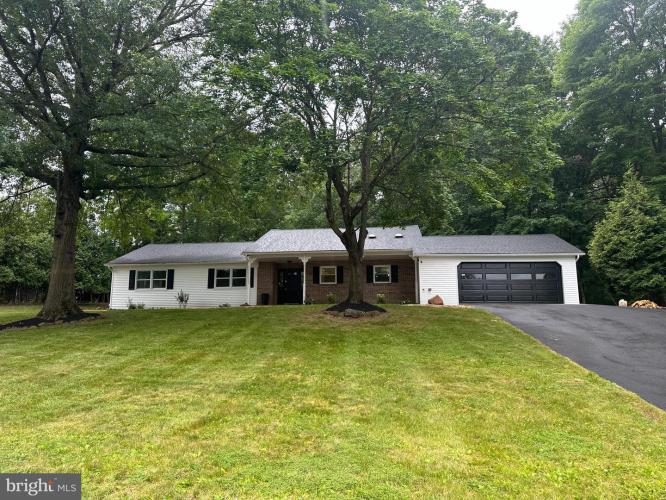 Photo of 1332 Cinnamon Drive, Fort Washington PA