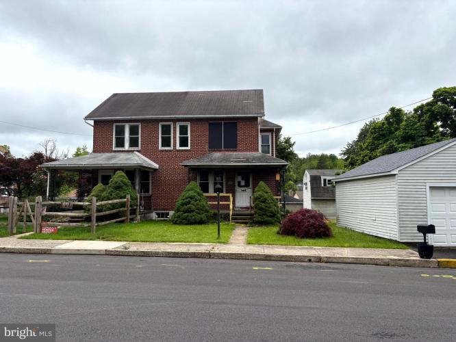 Photo of 100 Walnut Street, Green Lane PA