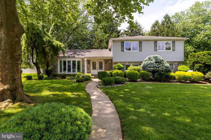 Photo of 1018 Corn Crib Drive, Huntingdon Valley PA