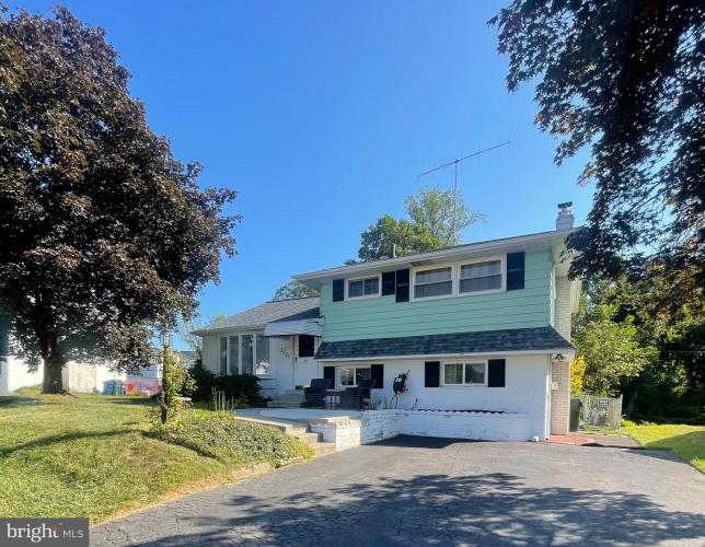 Photo of 2721 Rossiter Avenue, Abington PA