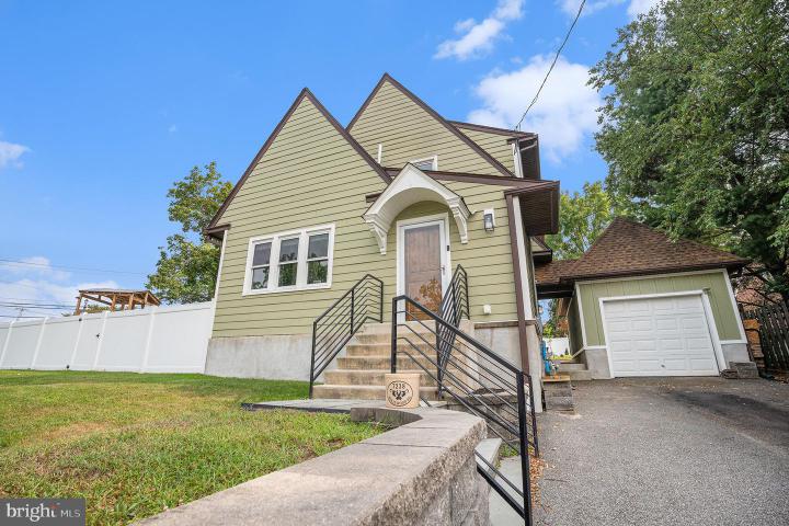 Photo of 7238 Hollywood Road, Fort Washington PA