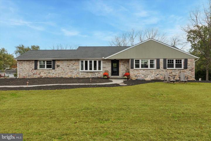 Photo of 1212 Crestwood Drive, Pottstown PA