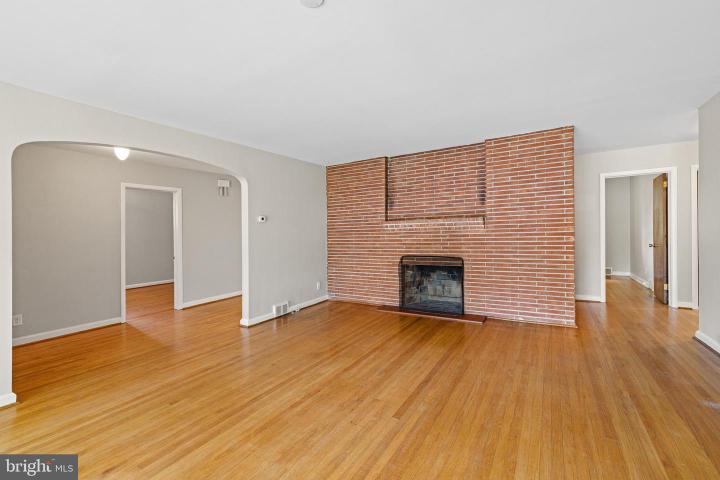 Photo of 211 Kent Road, Wyncote PA