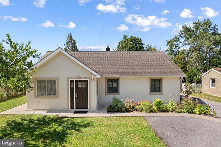 Photo of 1402 Sterigere, Norristown PA