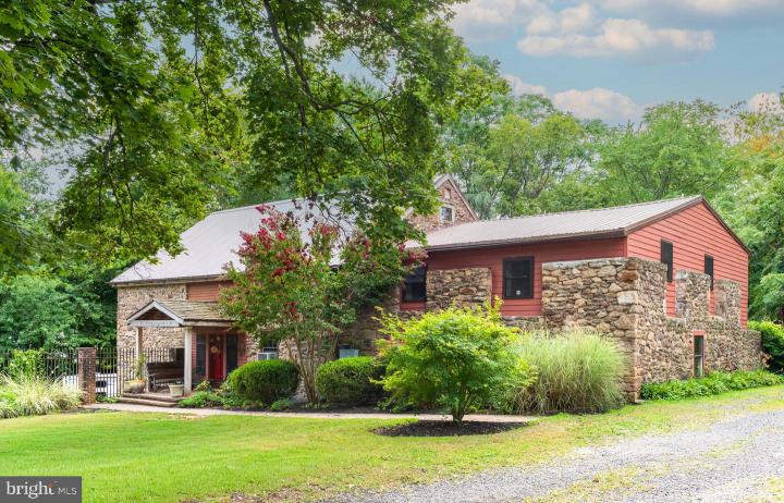 Photo of 18 Pheasant Road, Norristown PA
