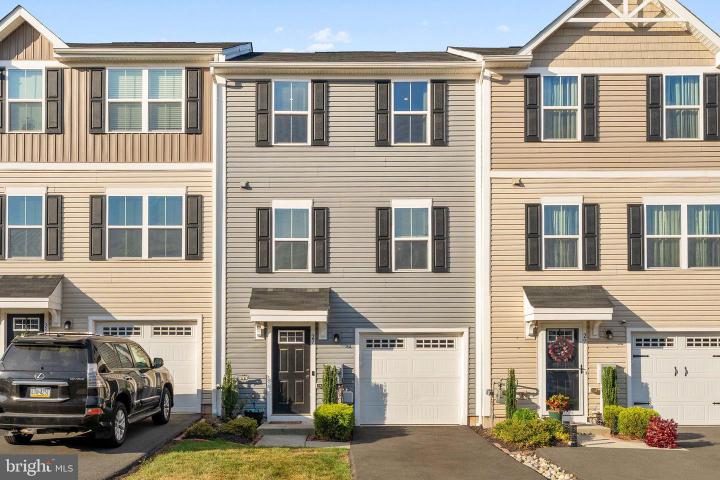 Photo of 27 Foxwood Drive, Gilbertsville PA