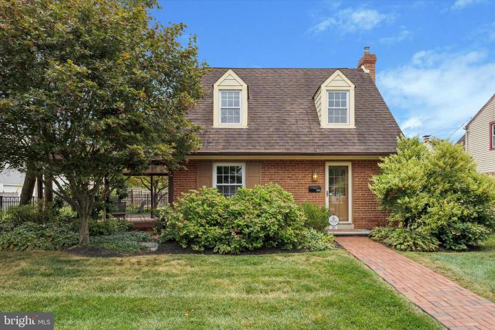 Photo of 300 Lorraine Avenue, Oreland PA