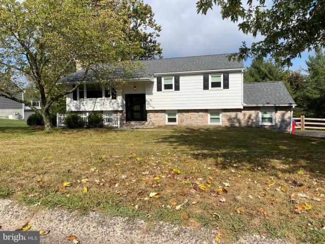 Photo of 1131 Crestwood Drive, Pottstown PA