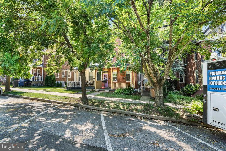 Photo of 109 W 4th Avenue