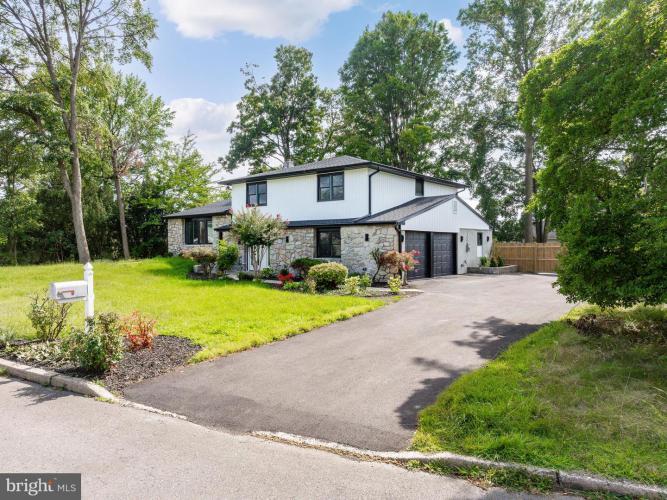 Photo of 120 Woodland Road, Huntingdon Valley PA