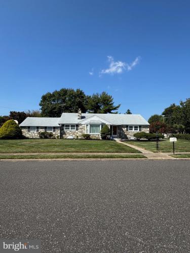 Photo of 3990 Berton Road, Huntingdon Valley PA