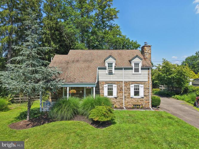 Photo of 421 Cowpath Road, Lansdale PA