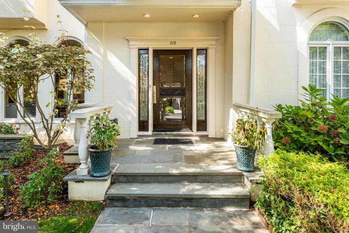 Photo of 918 Exeter Crst, Villanova PA