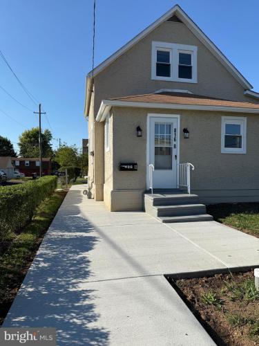 Photo of 816 Kenilworth Avenue