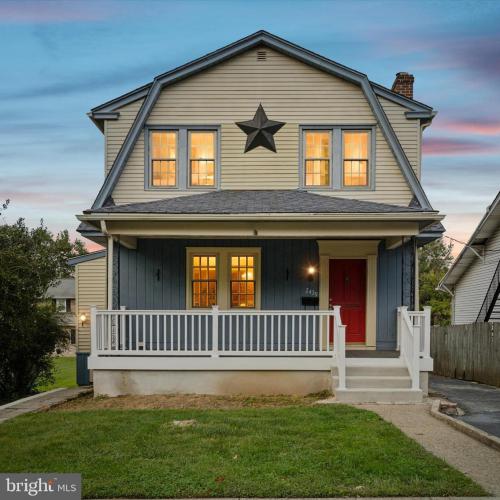 Photo of 2439 Susquehanna Road, Abington PA