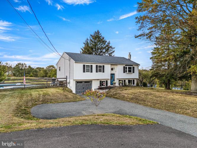 Photo of 141 Specht Road, Pottstown PA