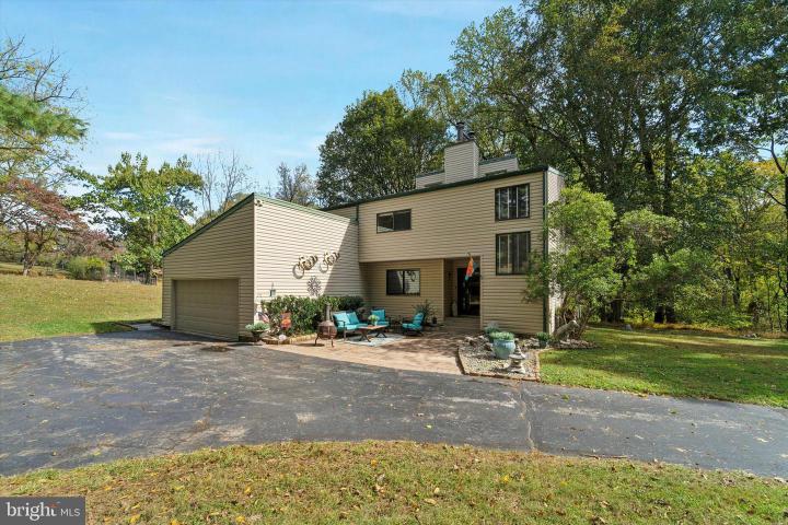 Photo of 857 Hamilton Drive