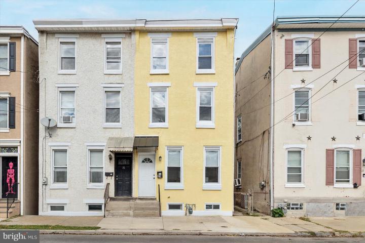 Photo of 29 W 2nd Street