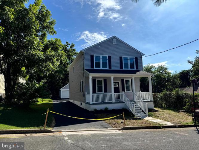 Photo of 2304 Parkview Avenue