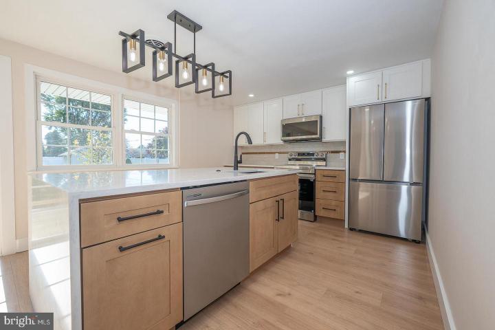 Photo of 2900 E County Line Road