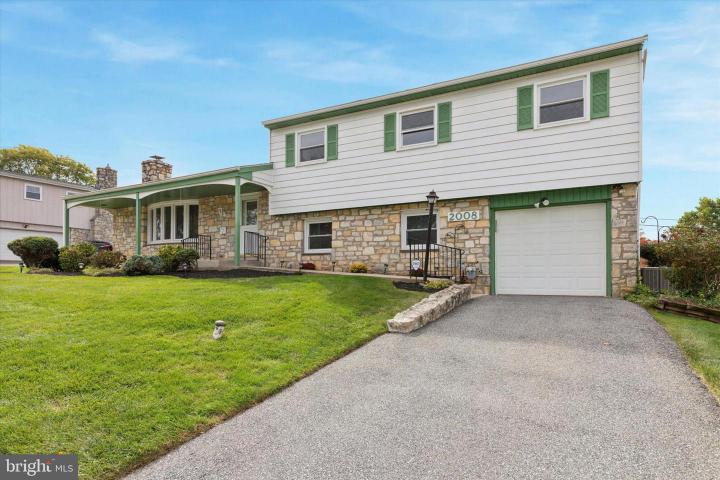 Photo of 2008 Hemlock Road, West Norriton PA