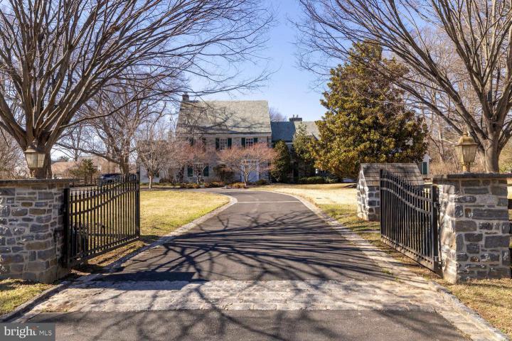 Photo of 107 E Mill Road