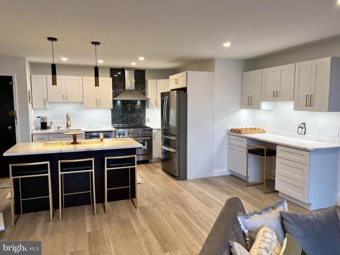 Photo of 100 West Avenue 206s