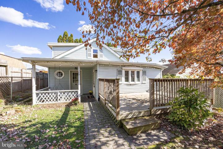 Photo of 264 Roberts Avenue