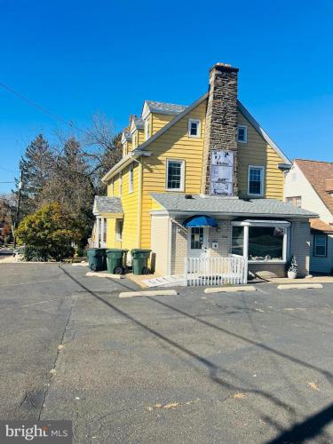 Photo of 1900 Old York Road