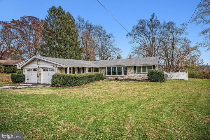 Photo of 541 Cardinal Drive