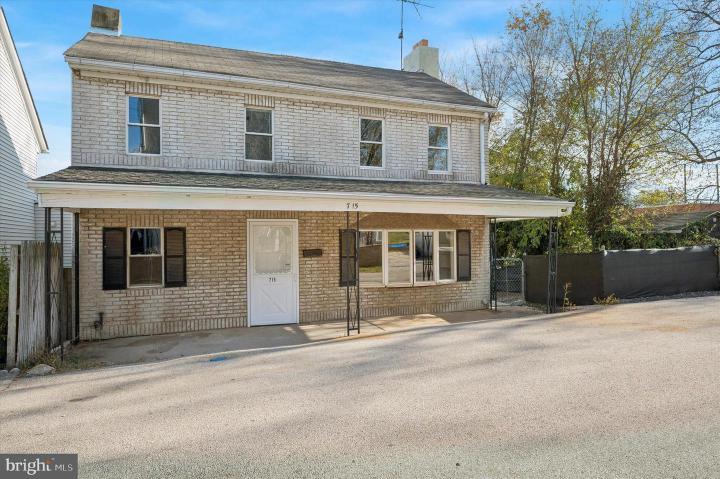 Photo of 715 Bradley Street